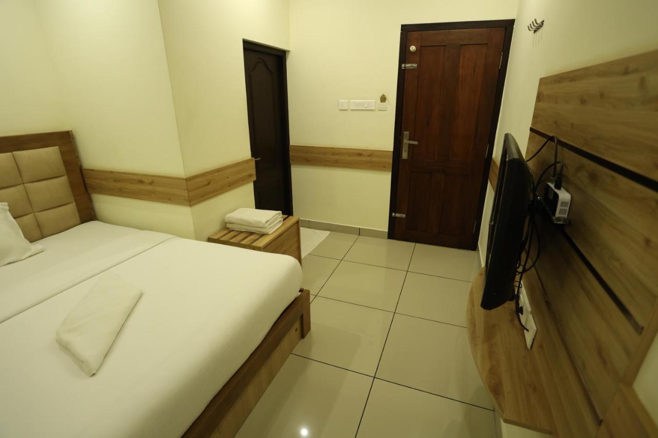 Balaji Regency Kanhangad Kannangad Eksteriør billede