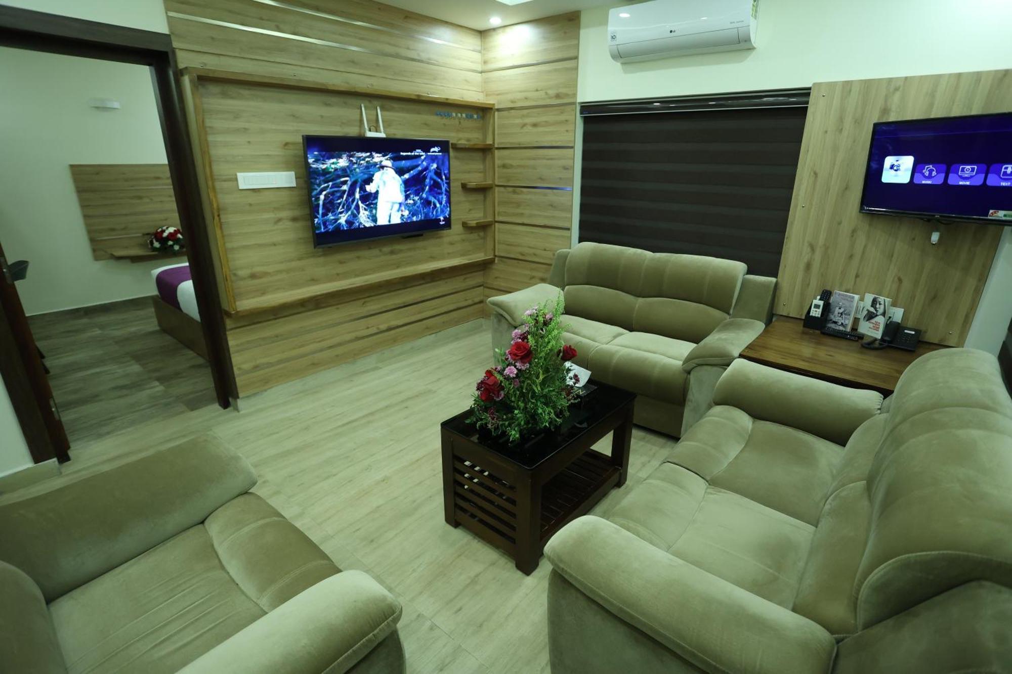 Balaji Regency Kanhangad Kannangad Eksteriør billede
